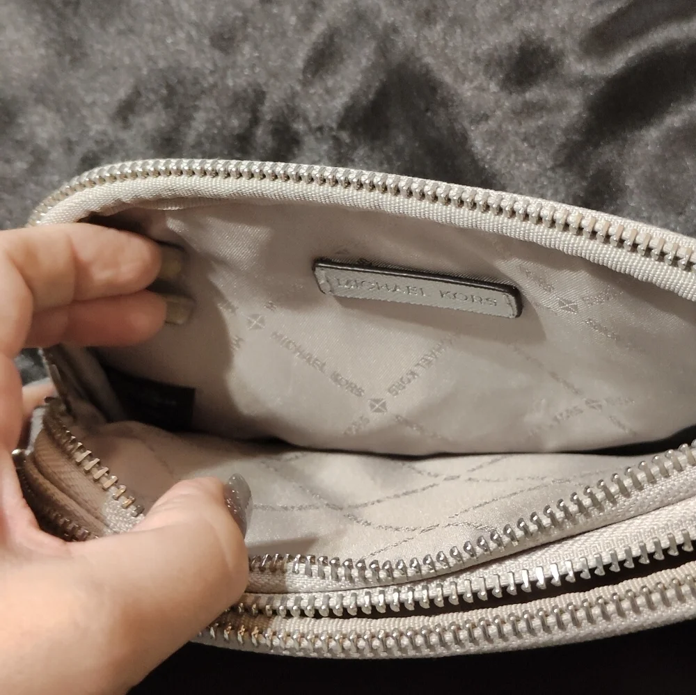 Michael Kors Jet Set Wristlet Clutch